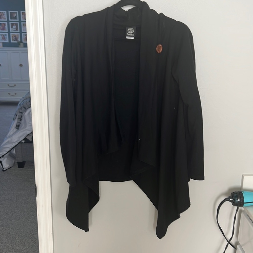 Black cardigan with button